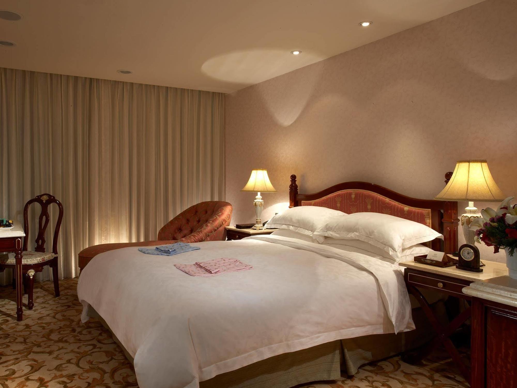 Royal Seasons Hotel Beitou Tajpej Kültér fotó